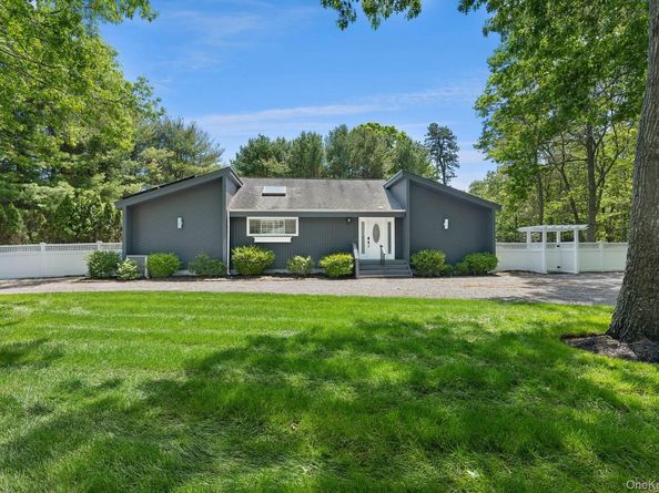 57 Bellows Terrace, Hampton Bays NY 11946