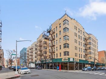 3000 Valentine Avenue