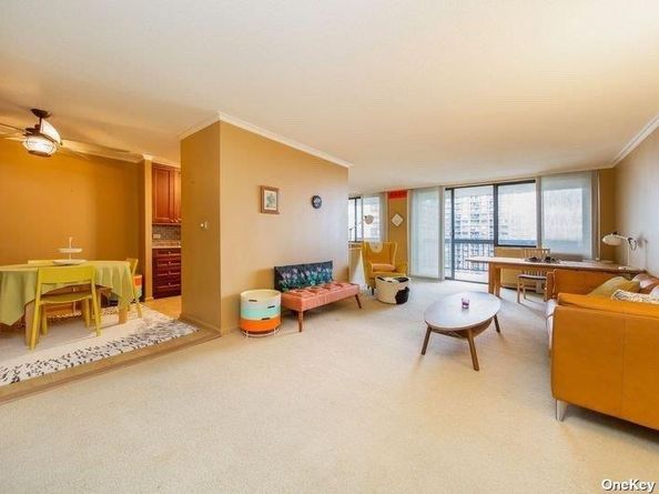 2 Bay Club Drive 16V, Bayside NY 11360