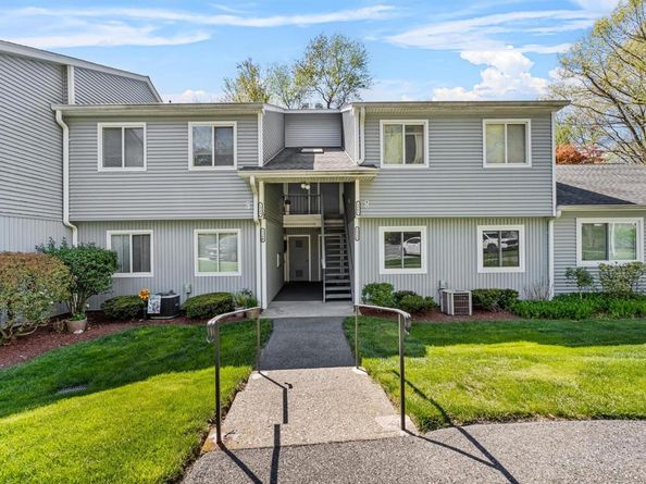 156 Carriage Court G, Yorktown Heights NY 10598