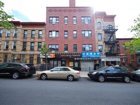 462 52nd Street 2D, Brooklyn NY 11220