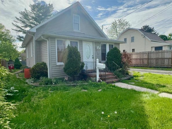 519 Sweezy Avenue, Riverhead NY 11901