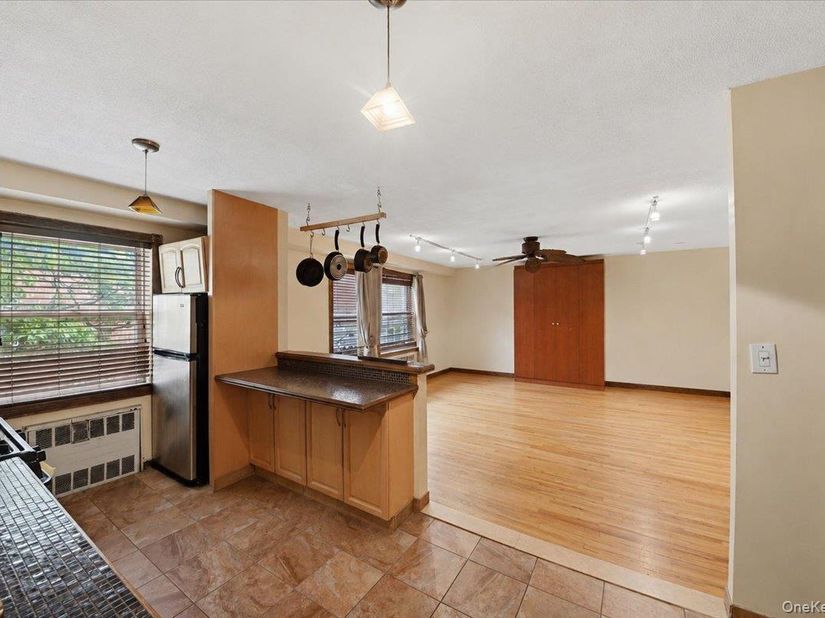 6291 Broadway A6, Bronx NY 10471