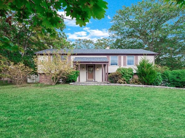33 Winside Lane, Coram NY 11727
