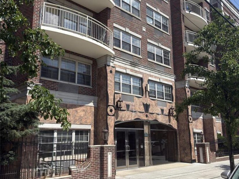 38-11 108th Street 3H, Corona NY 11368