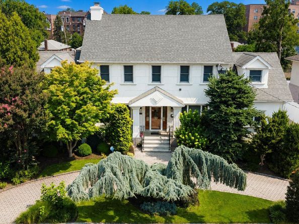 160-31 9th Avenue, Whitestone NY 11357