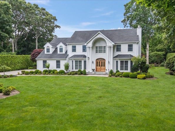 6 Briana Court, East Moriches NY 11940