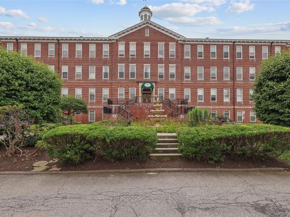 1403 Villa At The Woods 1403, Peekskill NY 10566