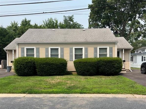 15 Cedar Street, Amityville NY 11701
