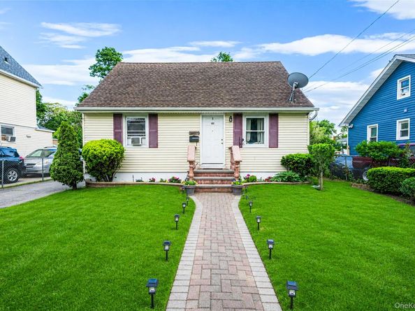 101 Woods Avenue, Roosevelt NY 11575