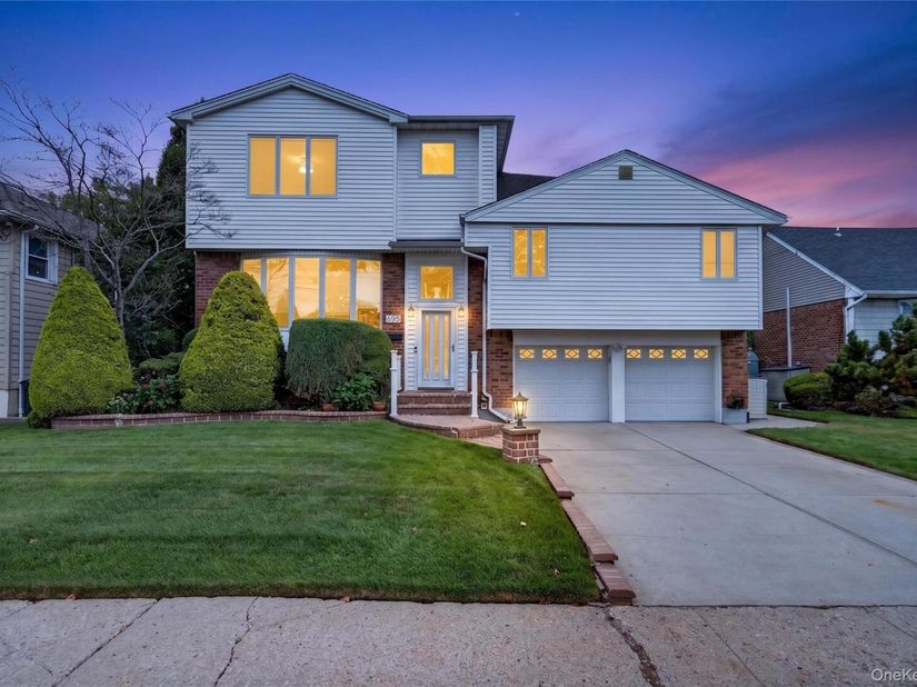 395 Bunker Drive, Oceanside NY 11572