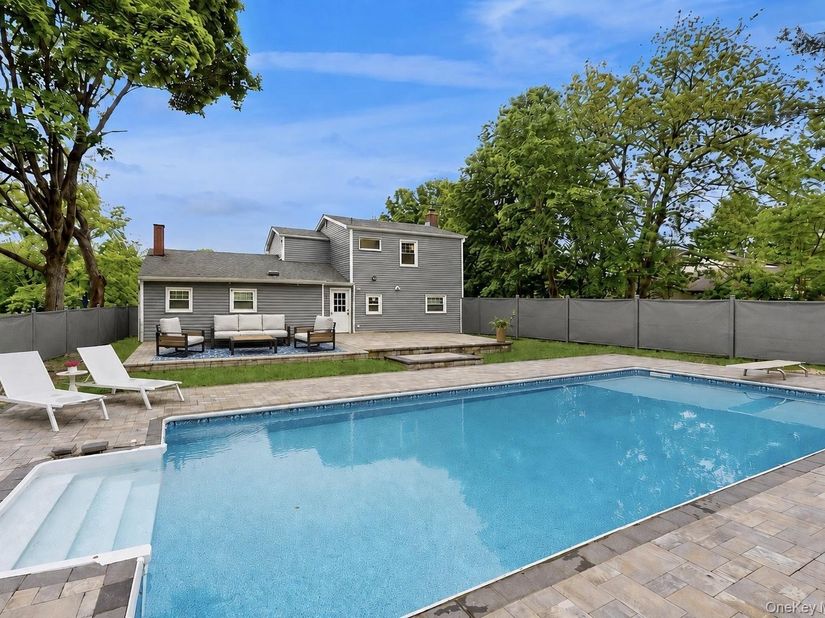 25 Charter Avenue, Dix Hills NY 11746