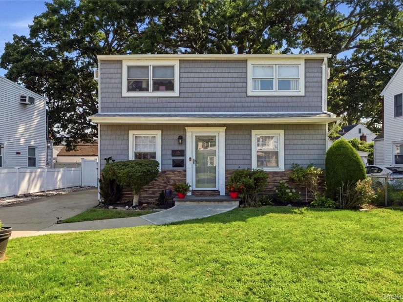205 Stuart Road, Valley Stream NY 11581