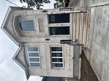 122-21 Long Street