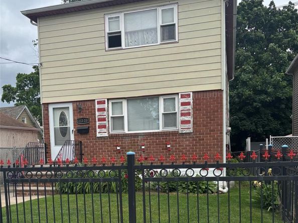 213-20 102nd Avenue, Queens Village NY 11429