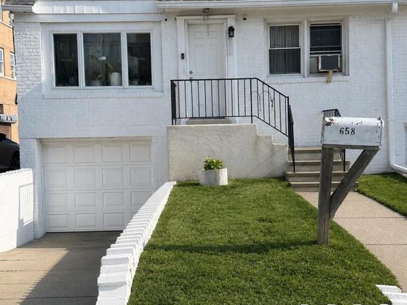 658 W Broadway, Long Beach NY 11561