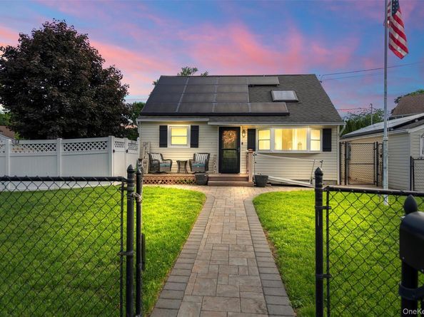 114 5th Street, Lindenhurst NY 11757