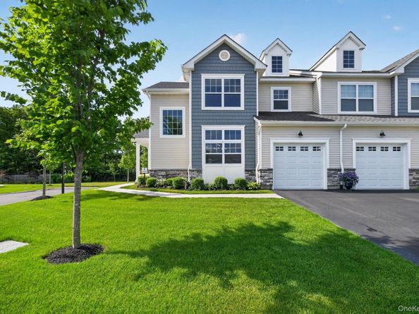 104 Ari Lane, Center Moriches NY 11934
