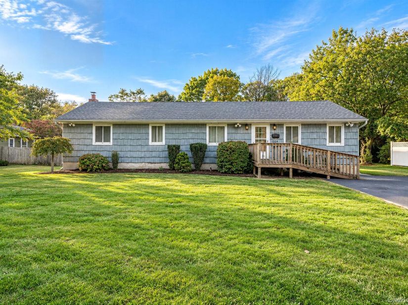 224 Blake Avenue, Bohemia NY 11716
