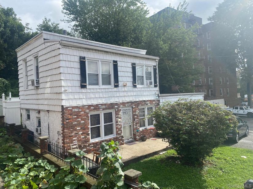 9 New Place, Yonkers NY 10704
