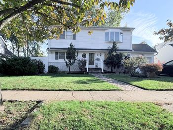 4 Colonial Drive
