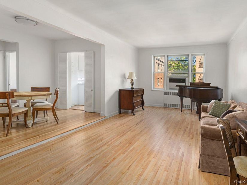 68-61 Yellowstone Blvd 518, Forest Hills NY 11375