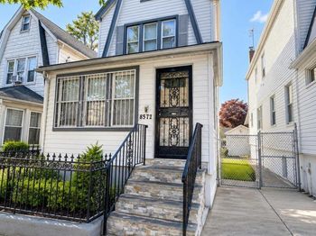 8572 144th Street