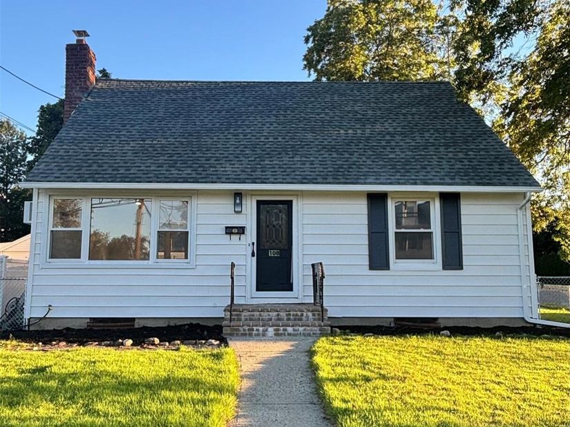 108 Dorset Avenue, Albertson NY 11507