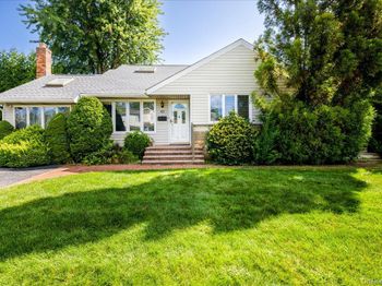10 Seneca Drive