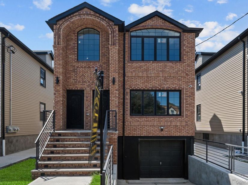 21950 143rd Avenue, Springfield Gardens NY 11413