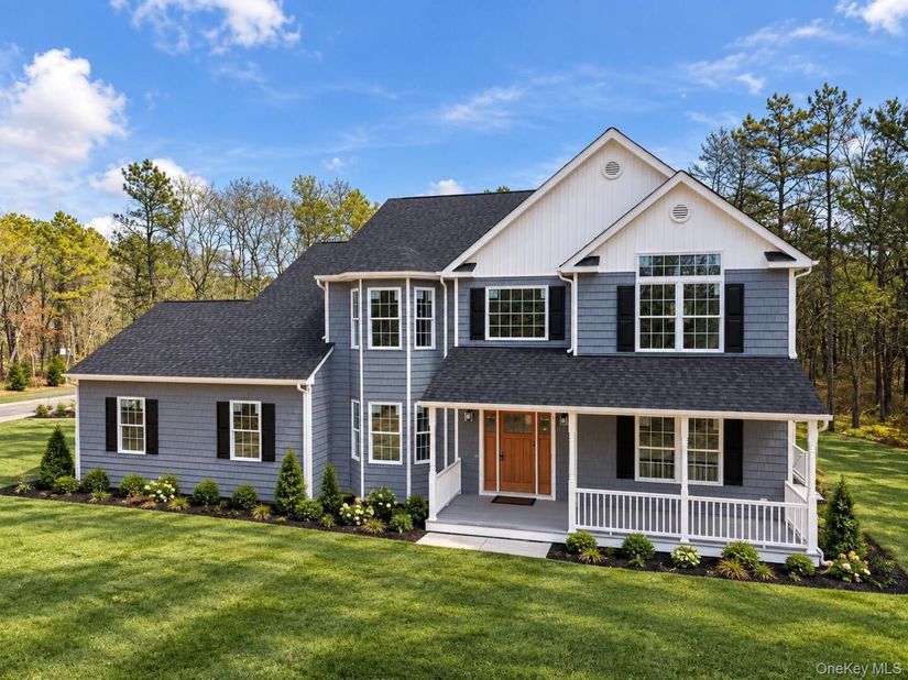2 Mini Court, Manorville NY 11949