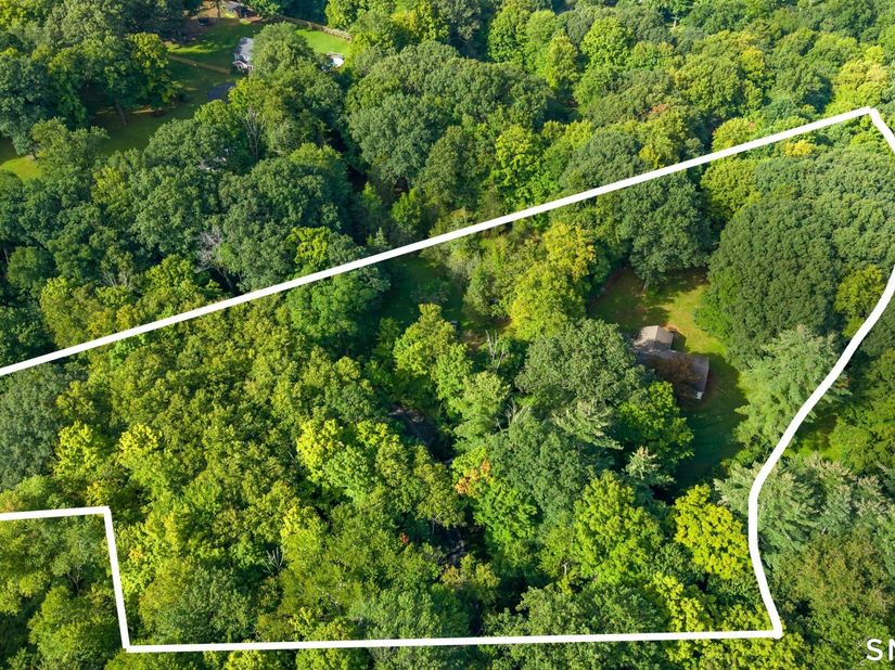 58 Wolfpits Road, Bethel CT 06801