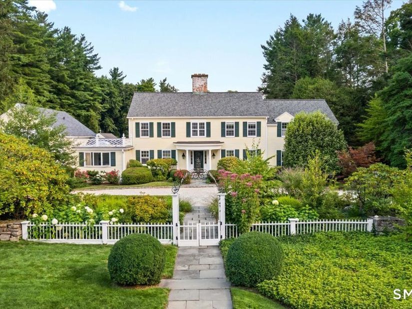 38 Gerrish Lane, New Canaan CT 06840