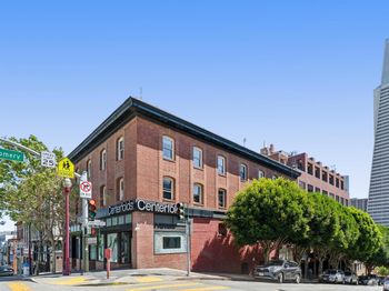 381 Broadway