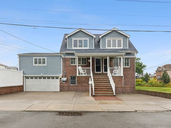 96-15 165th Avenue, Queens NY 11414