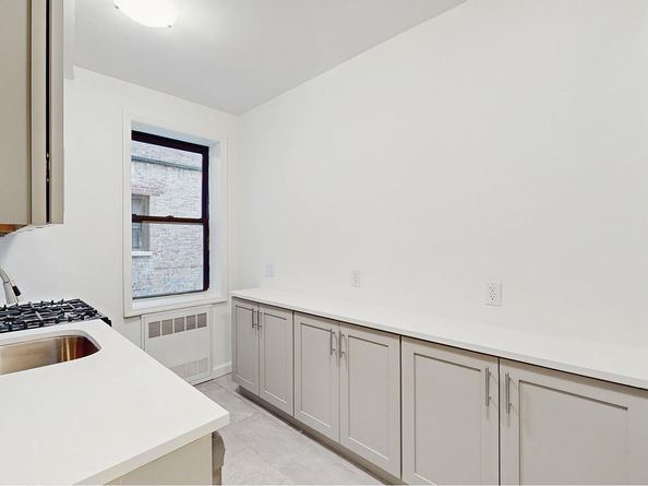 811 Cortelyou Road 1J, Brooklyn NY 11218