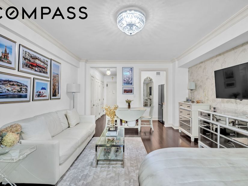 310 East 49th Street 1E, New York NY 10017