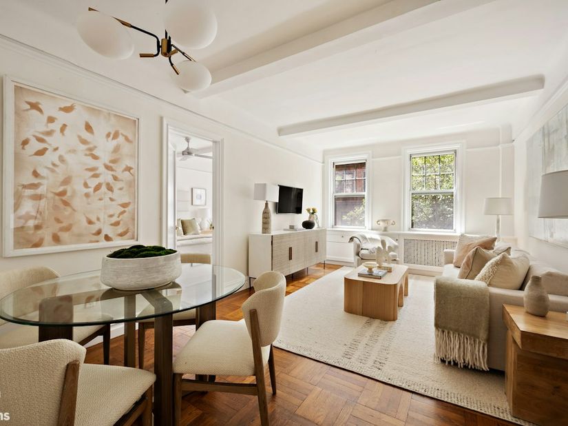 11 West 69th Street 2B, New York NY 10023