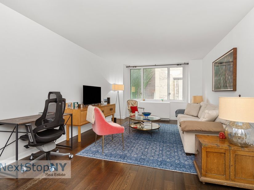 245 East 54th Street 4C, New York NY 10022