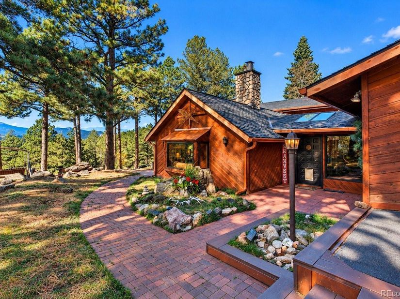 26112 Chief Hosa Road, Golden CO 80401