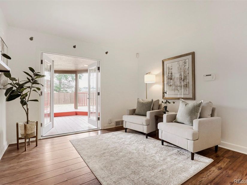 810 Oswego Street, Aurora CO 80010