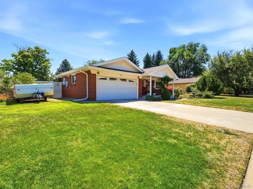 6022 Nelson Street, Arvada CO 80004