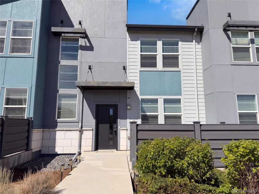 16271 Bolling Drive, Denver CO 80239