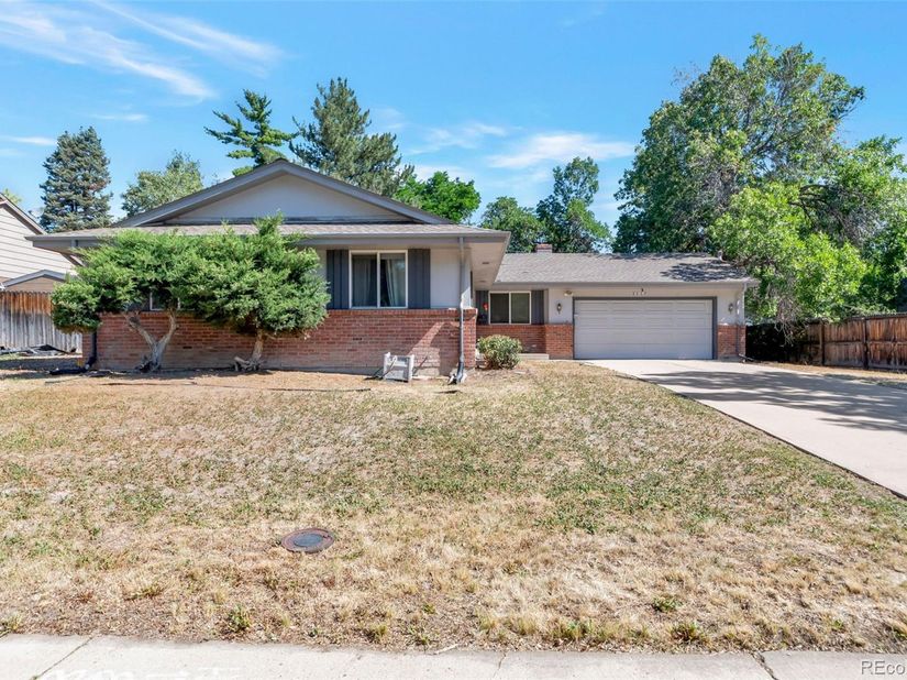 3117 S Monaco Circle, Denver CO 80222