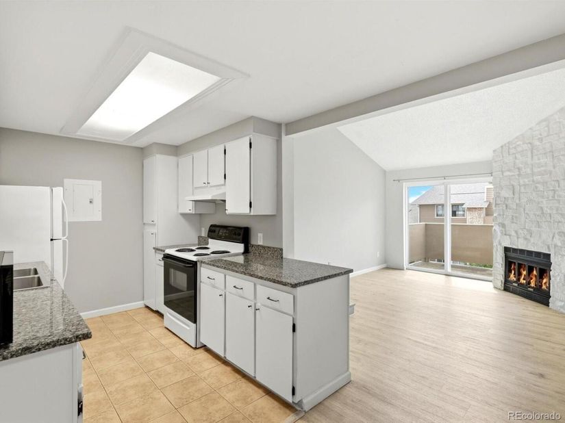 2929 W Floyd Avenue 323, Denver CO 80236