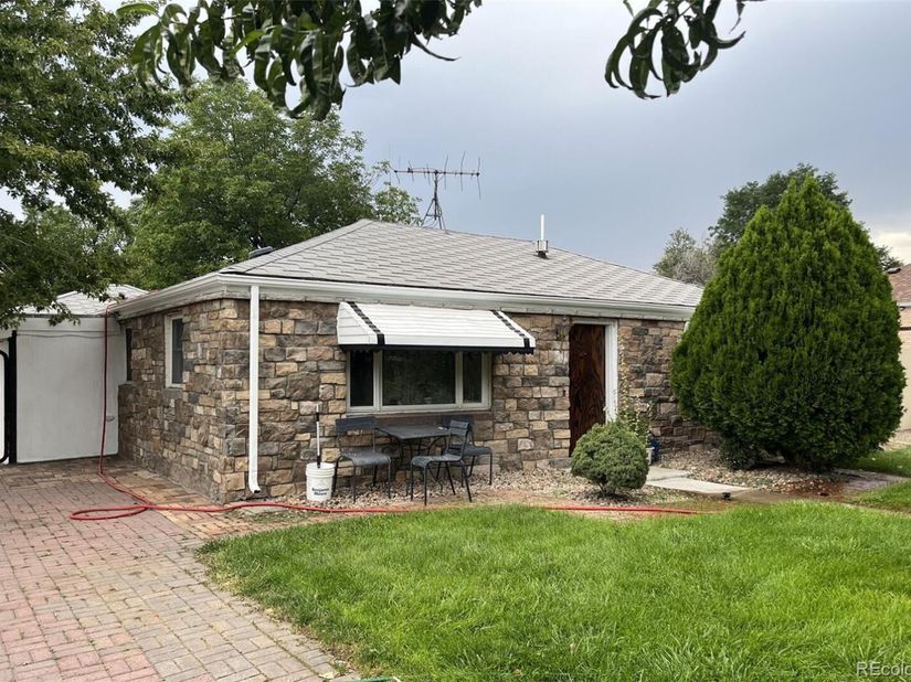 1701 Bahama Street, Aurora CO 80011