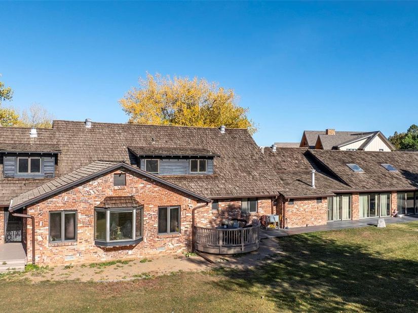 8935 W Bear Creek Drive, Lakewood CO 80227