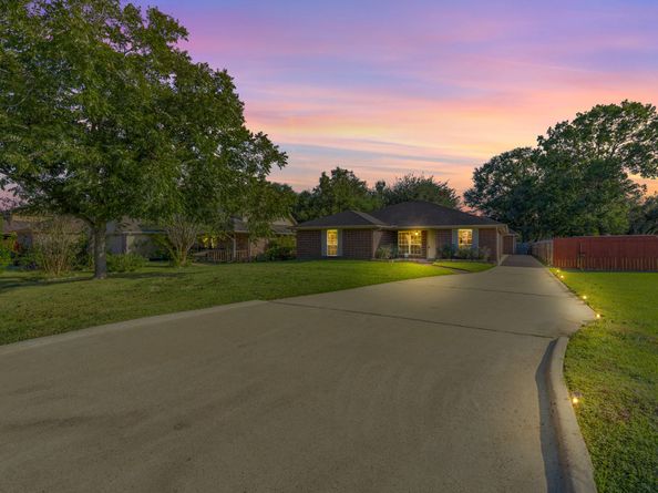 8018 Holiday Lane, Houston TX 77075