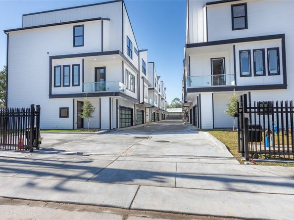 2233 Blalock Road, Houston TX 77080