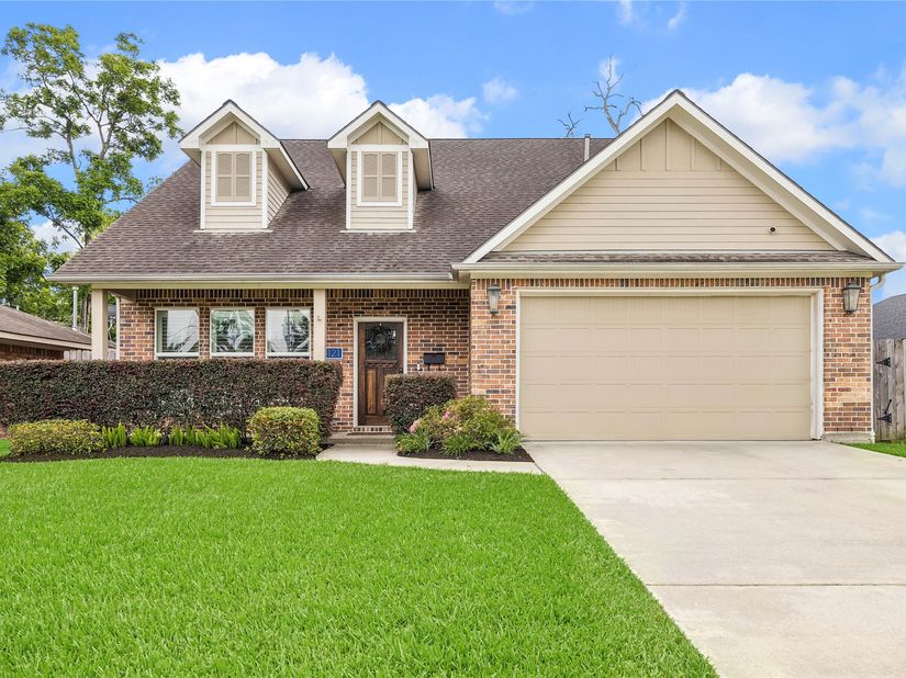 5121 Libbey Lane, Houston TX 77092